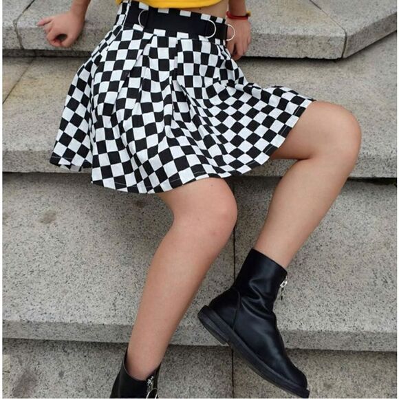 Chess Play Pastel Goth Black & White Plaid Pleated Mini Skirt size S - Picture 2 of 5